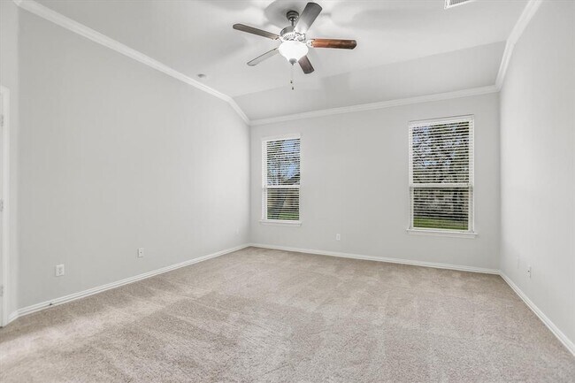 Building Photo - 3741 Bainbridge St