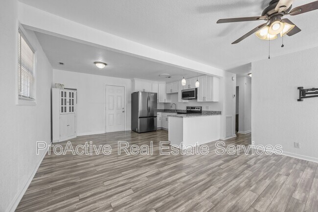 Building Photo - 107 Beazley Dr