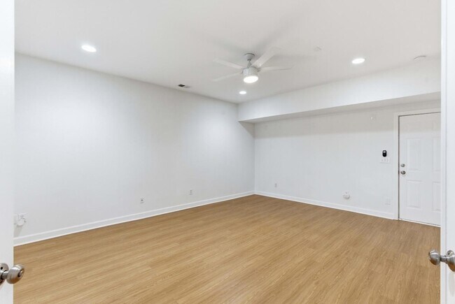Building Photo - 124 Palm Cove Way