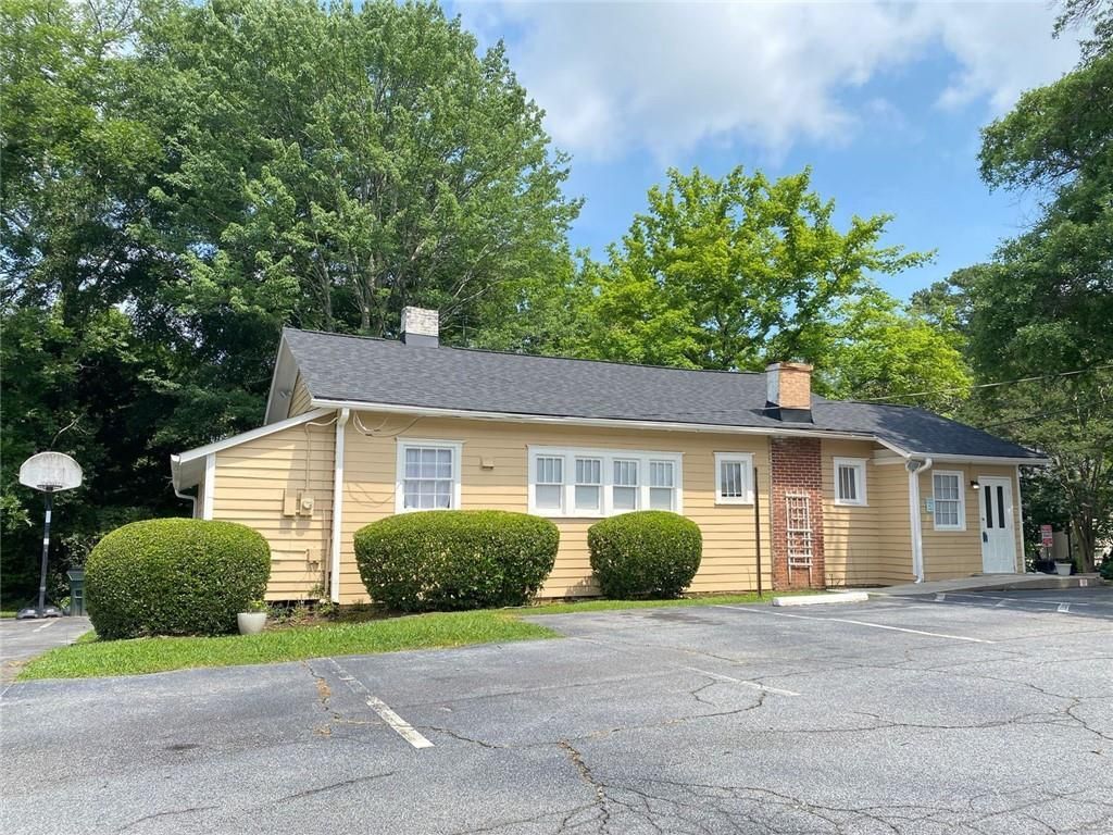 Building Photo - 175 Park Dr