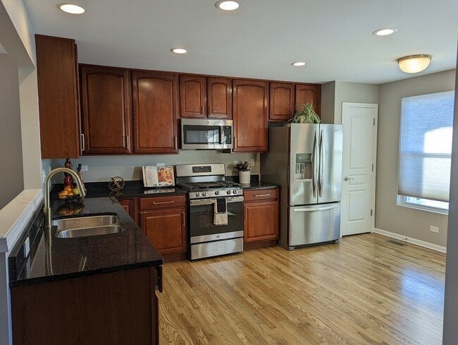 Building Photo - 3604 Neubauer Circle