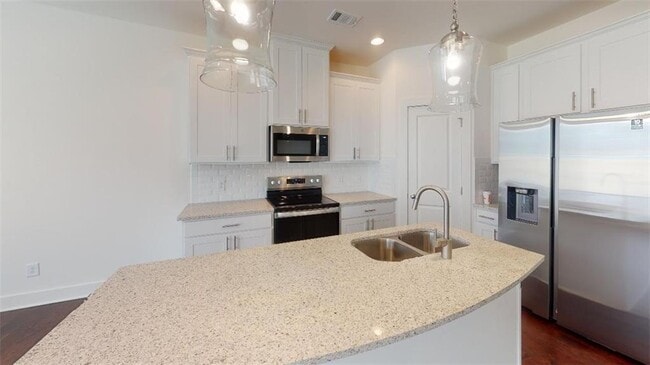 Building Photo - 2253 Mulsanne Dr