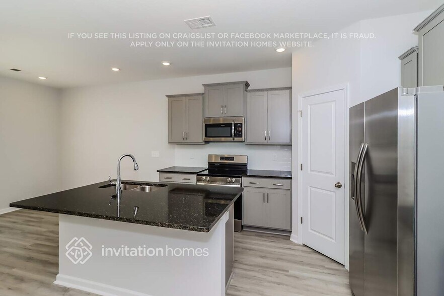 Building Photo - 1642 CM Human Dr