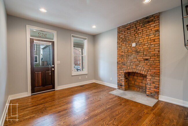 Building Photo - 160-162 E 3rd Ave