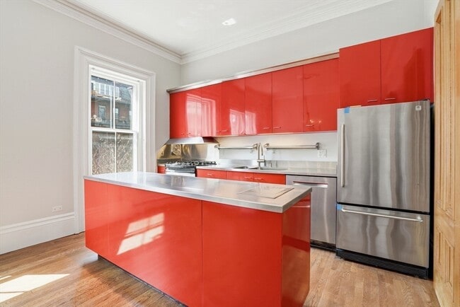 Building Photo - 150 W Concord St