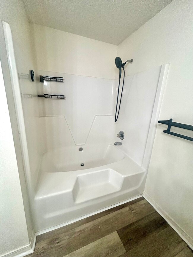 Building Photo - 1404 Greystone Dr