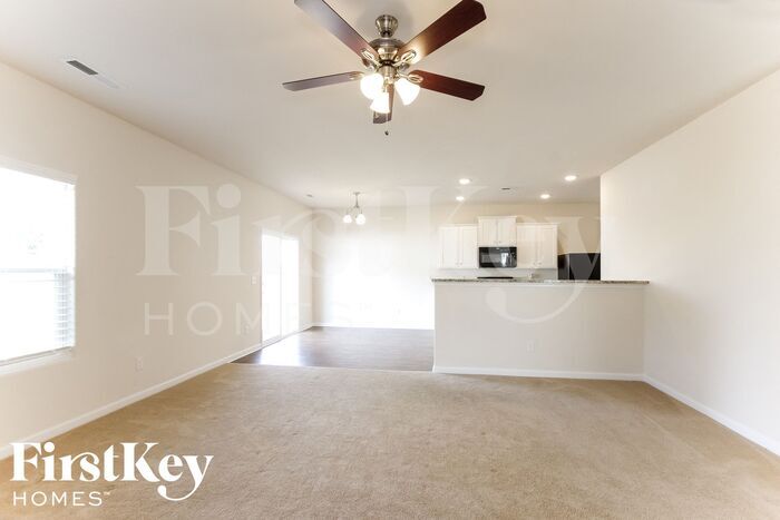 Building Photo - 9537 Weikert Rd