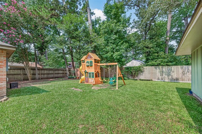 Building Photo - 23011 Fox Hunt Dr
