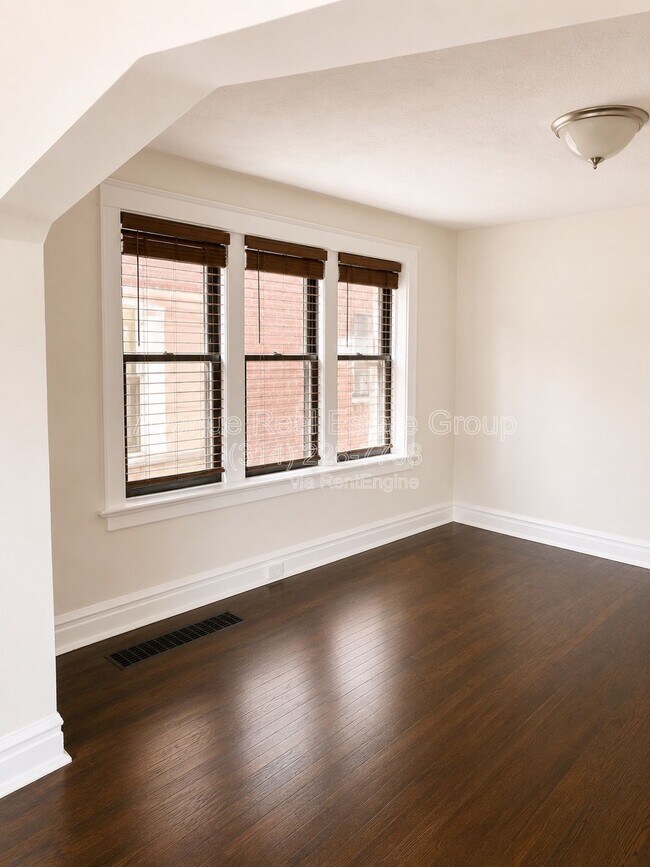 Building Photo - 5533 Holly Hills Ave