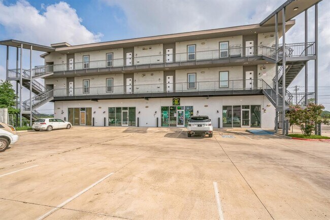 Building Photo - 4507 E Martin Luther King Jr Blvd