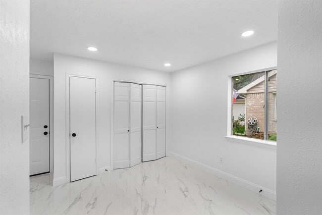 Building Photo - 611 Muirwood Ln