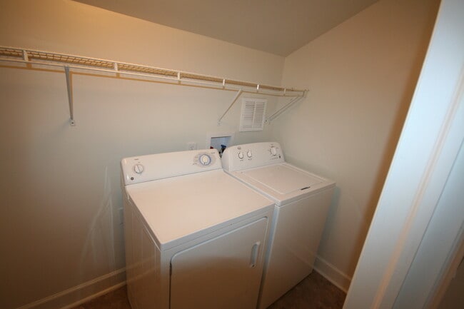 Building Photo - Spacious Walltown House - All Appliances -...