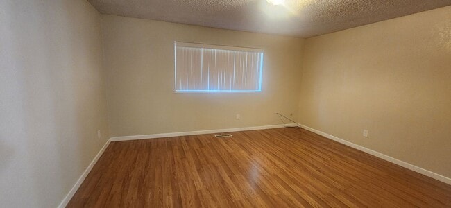 Building Photo - 8132001/37