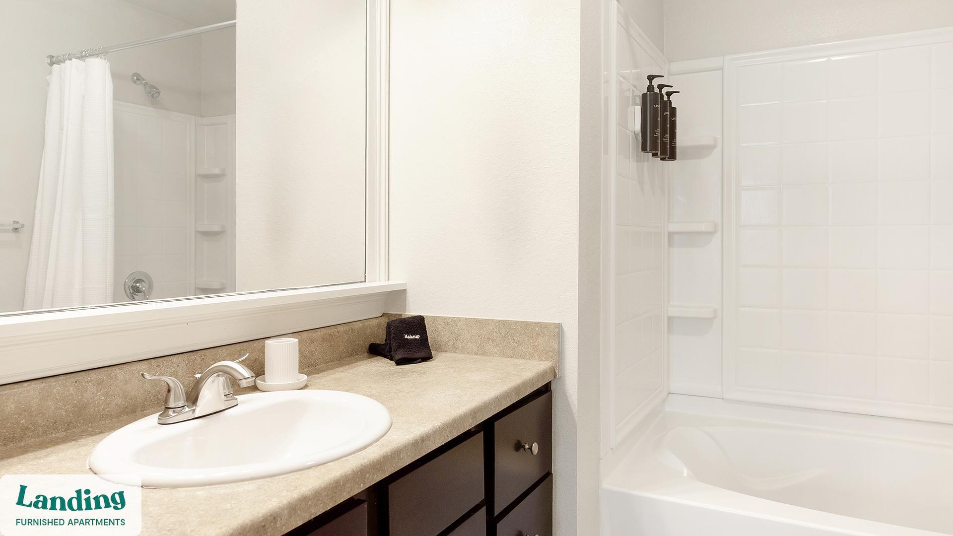 Building Photo - 97 Market Point Dr