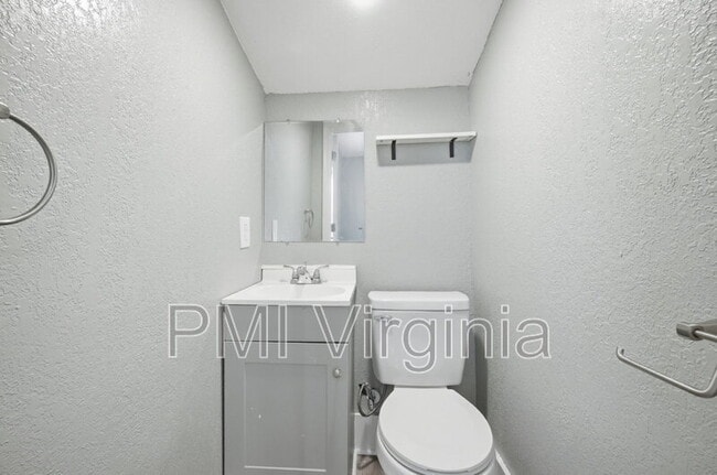 Building Photo - 409 Nevada St