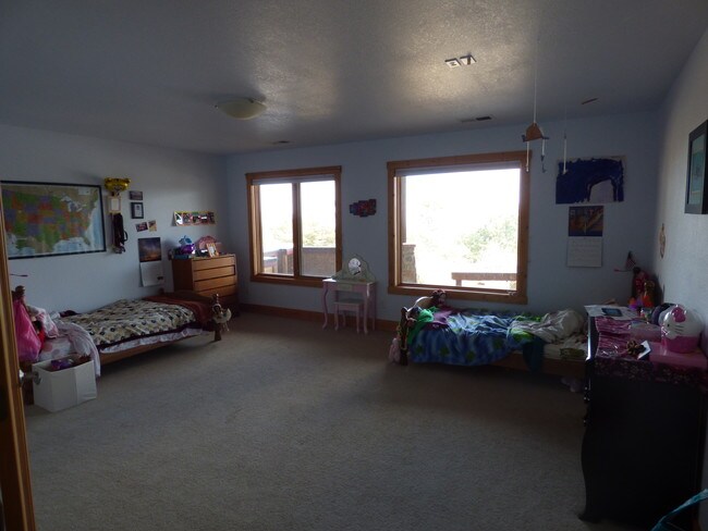 Bed 3 - 53 Paradise Rd