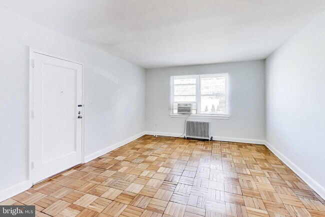 Building Photo - 1722 N Quinn St