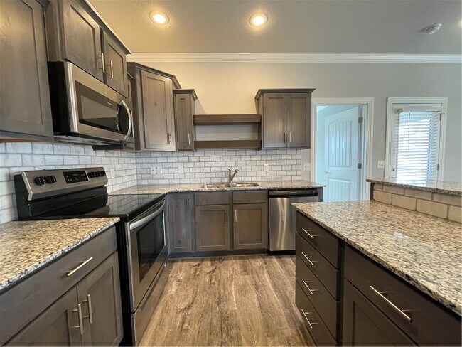 Building Photo - 4553 W Divide Dr