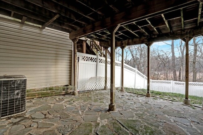 Building Photo - 779 Monet Dr