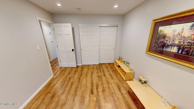 Building Photo - 30621 Sandtrap Dr