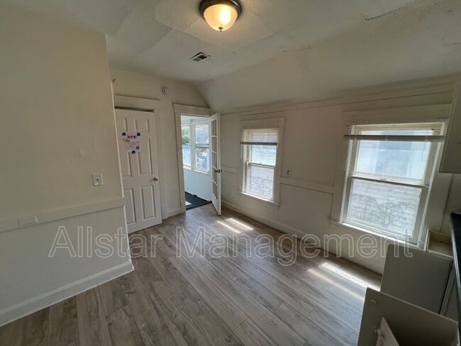 Building Photo - 3617 W 46th St