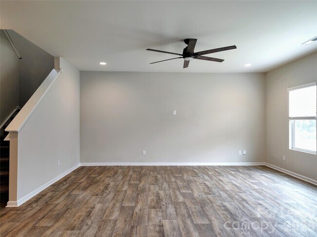 Building Photo - 8931 Rockrose Wy