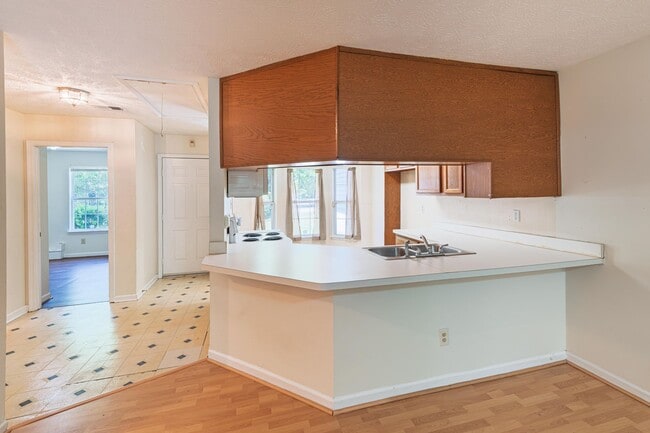 Building Photo - Updated 2BR Townhome Near Clayton State with Fenced Yard