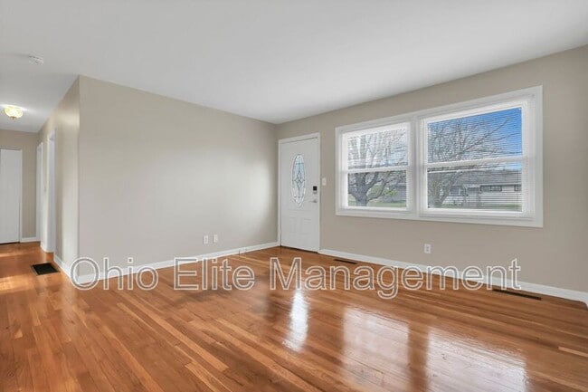 Building Photo - 1028 S Harris Ave