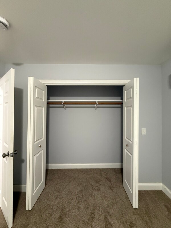 Building Photo - 8-10 Kensington Ave