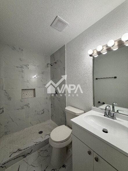 Building Photo - 143 Huxley Dr