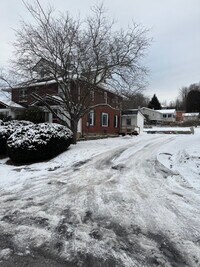 Building Photo - 163 Weaver Cir