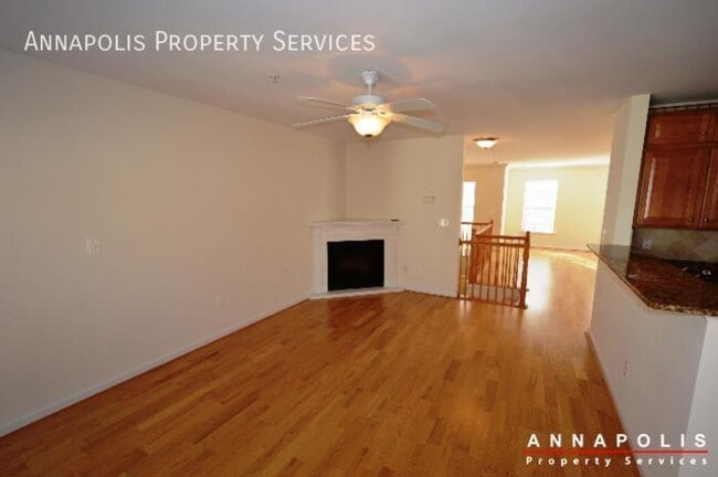 Building Photo - 2123 Hideaway Ct