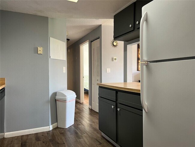 Building Photo - 5026 Water Oak Dr