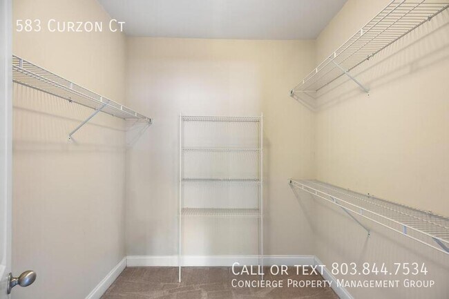 Building Photo - 583 Curzon Court