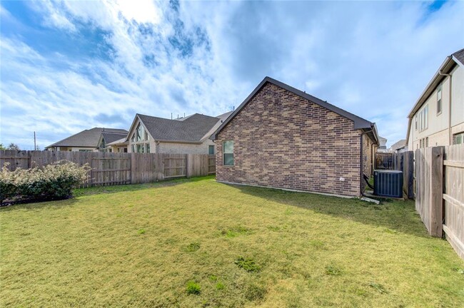 Building Photo - 6022 Bristol Spur Ln