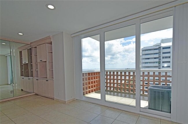 Building Photo - 4015 Bayshore Blvd
