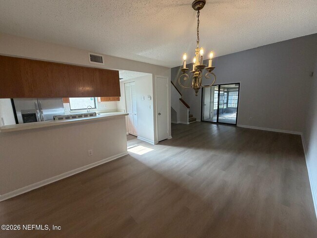 Building Photo - 5557 Greatpine Ln S