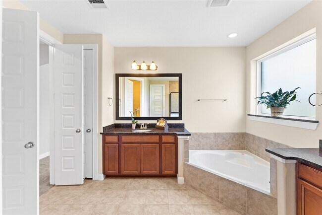 Building Photo - 3614 Bonnie Bend Dr