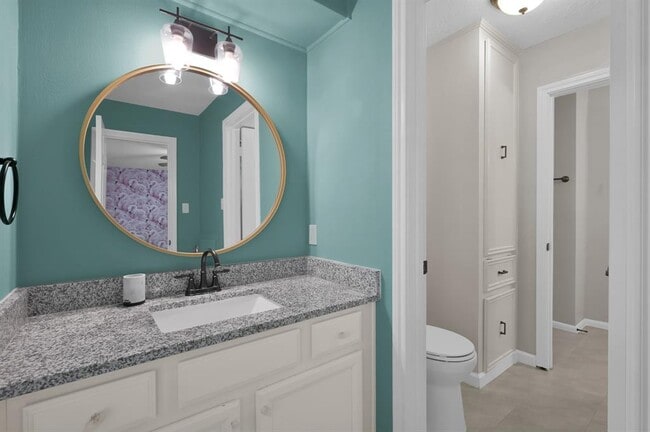 Building Photo - 2811 Crossvine Cir