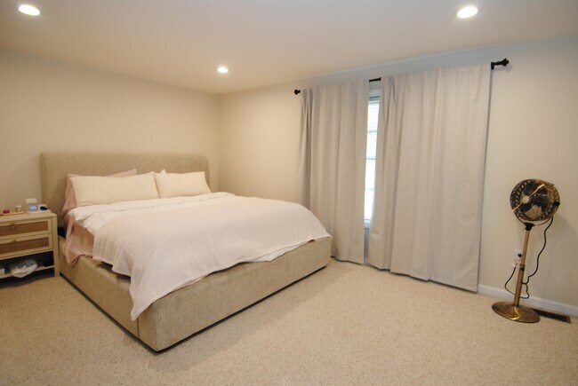 Building Photo - 109 Overlook Cir