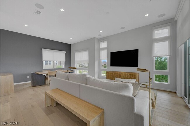Building Photo - 3348 Esker Rdg Ave