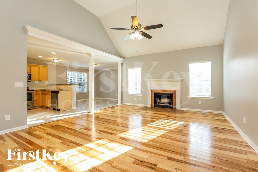 Building Photo - 1270 Chapmans Retreat Dr