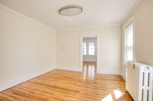 Building Photo - 2 Bedroom 1st FL Rental