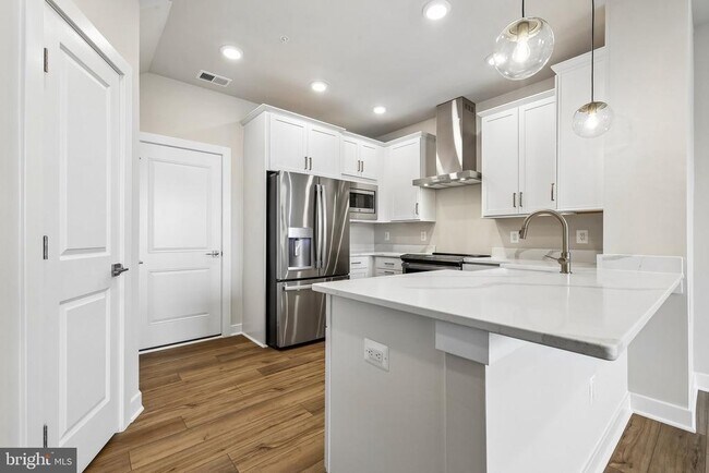 Building Photo - 20167 Northpark Dr
