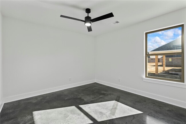 Building Photo - 86 Watson Ln
