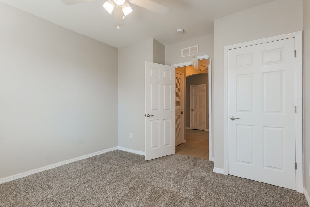 Building Photo - 4413 SW 15th Ave