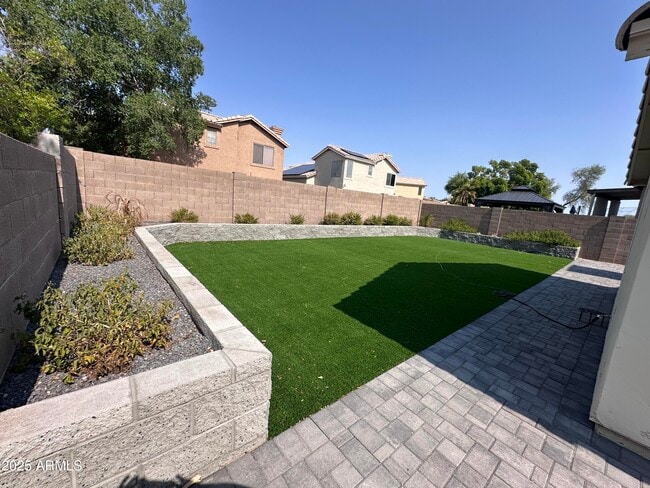 Building Photo - 21940 N 69th Dr