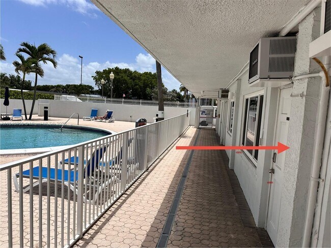 Building Photo - 1480 S Ocean Blvd
