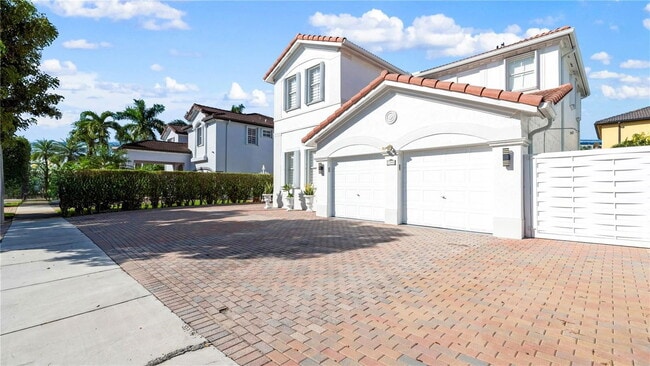 Building Photo - 17994 NW 87th Pl