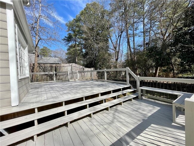 Building Photo - 1721 Emerson Ct NE